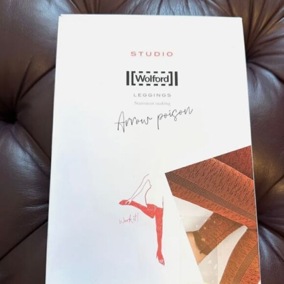 Wolford -NWT Arrow Poison Knitted Leggings, Size M - Picture 5 of 15